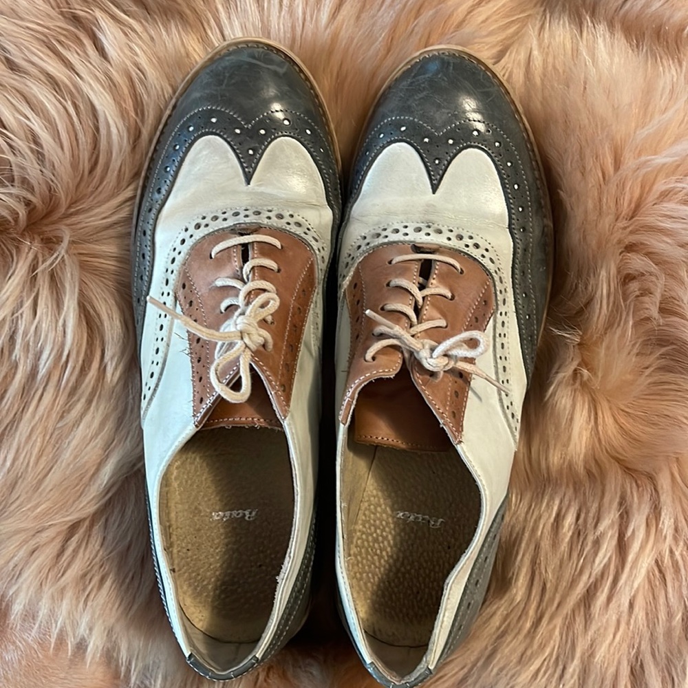 bata of Italy wing tips
